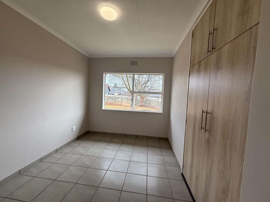 To Let 3 Bedroom Property for Rent in Wilro Park Gauteng