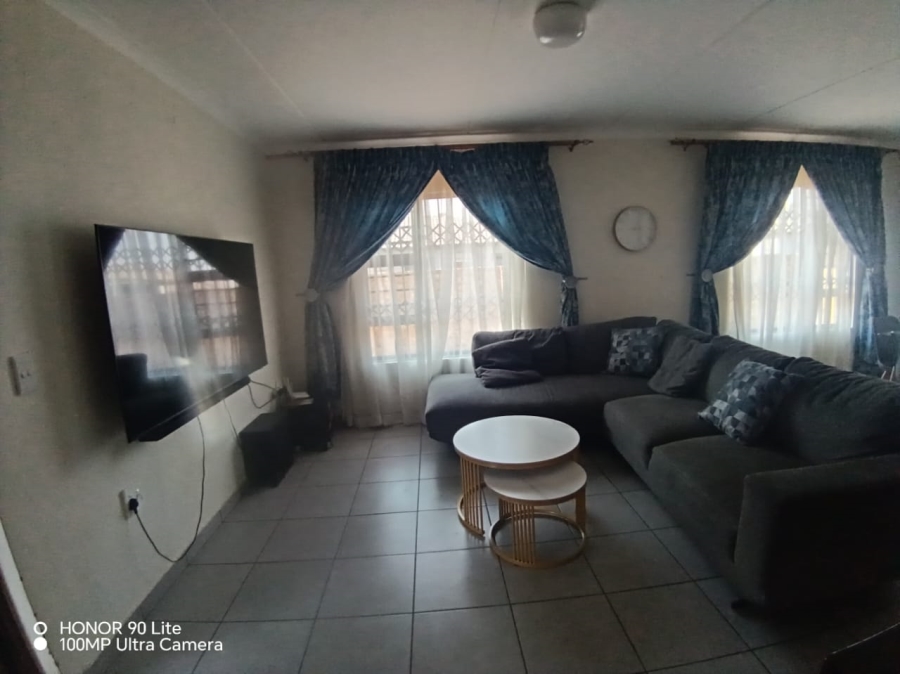 3 Bedroom Property for Sale in Chantelle Gauteng