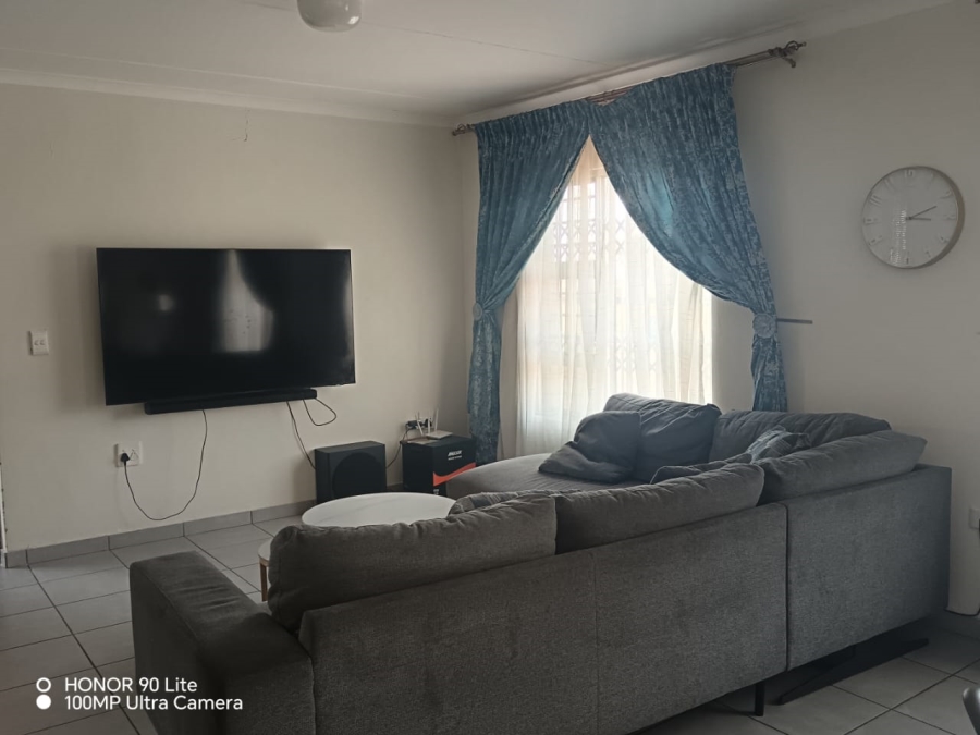 3 Bedroom Property for Sale in Chantelle Gauteng