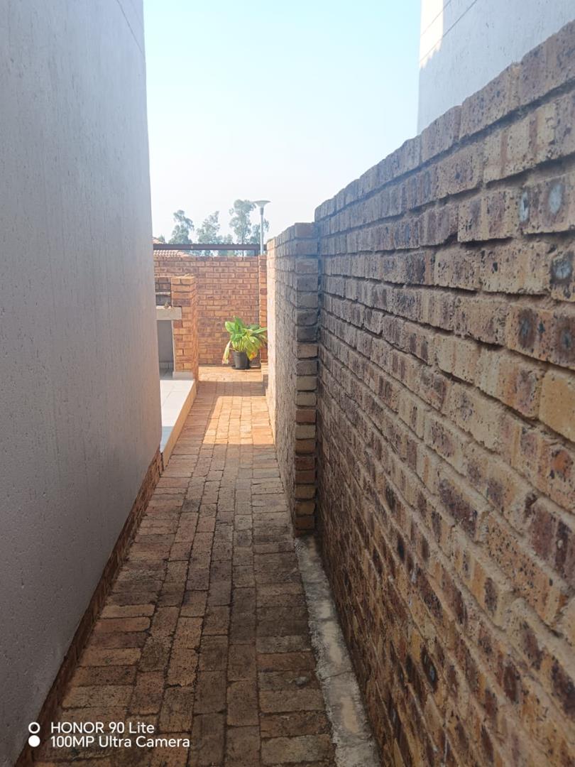 3 Bedroom Property for Sale in Chantelle Gauteng