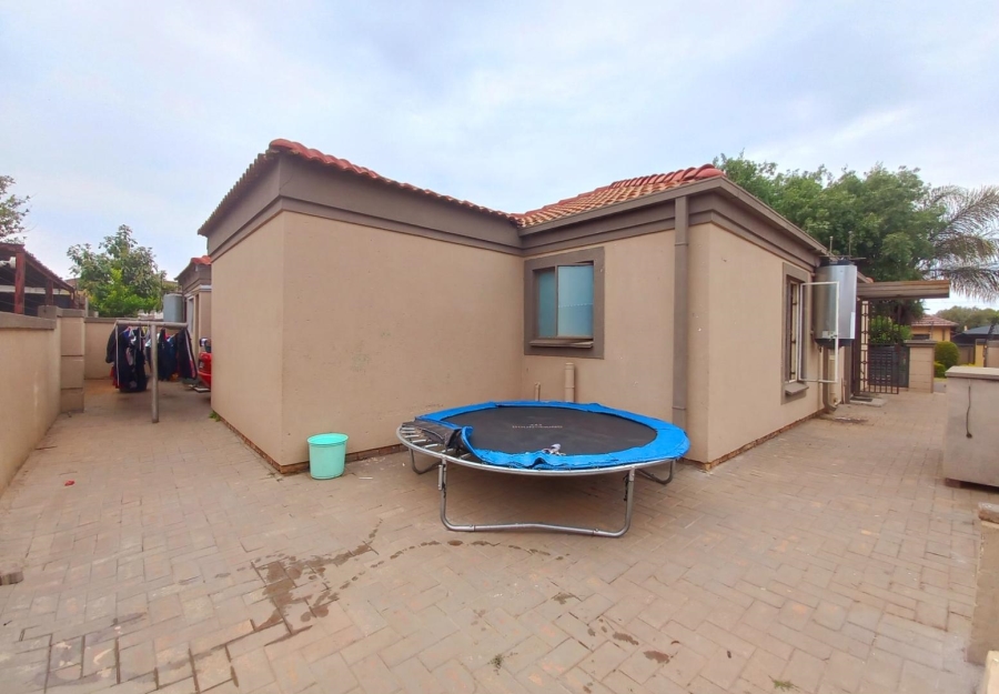 3 Bedroom Property for Sale in Elandspoort Gauteng