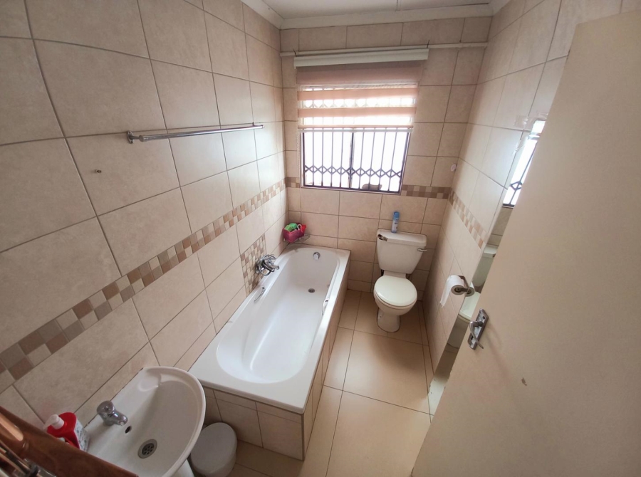 3 Bedroom Property for Sale in Elandspoort Gauteng