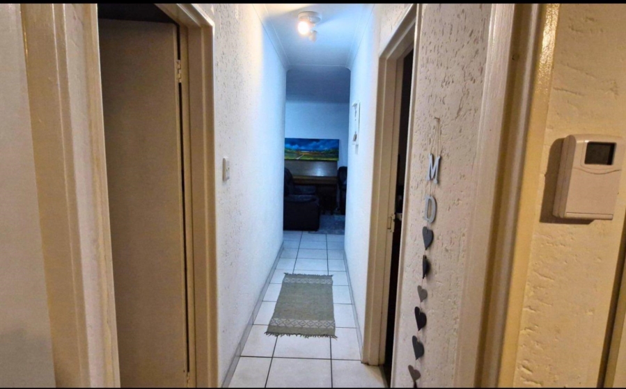 2 Bedroom Property for Sale in Radiokop Gauteng