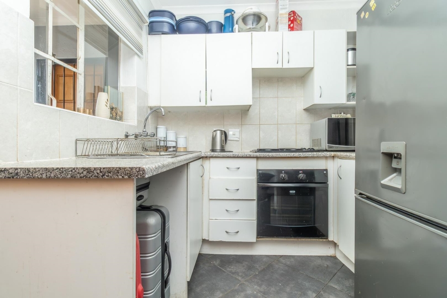 2 Bedroom Property for Sale in Wilgeheuwel Gauteng