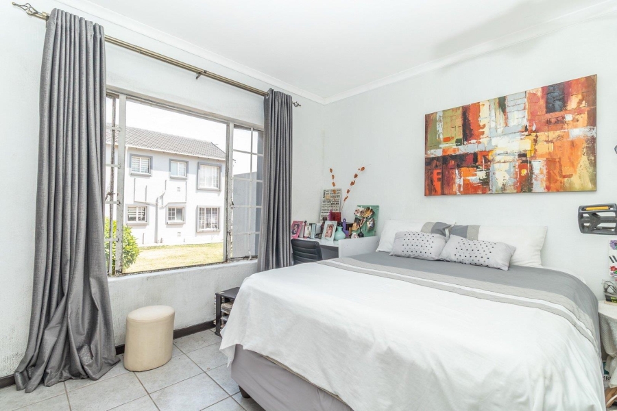 2 Bedroom Property for Sale in Wilgeheuwel Gauteng