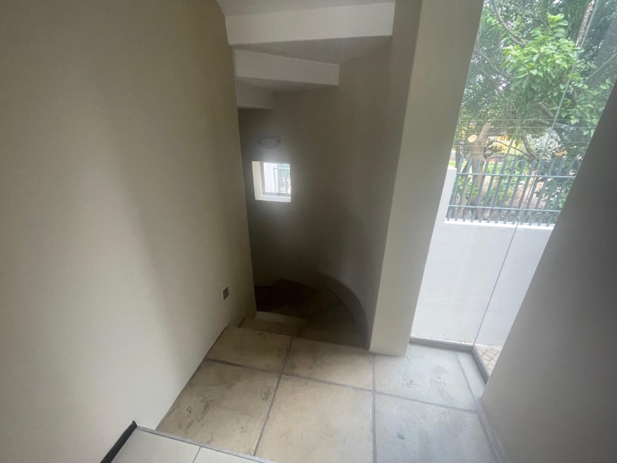To Let 2 Bedroom Property for Rent in Melrose North Gauteng