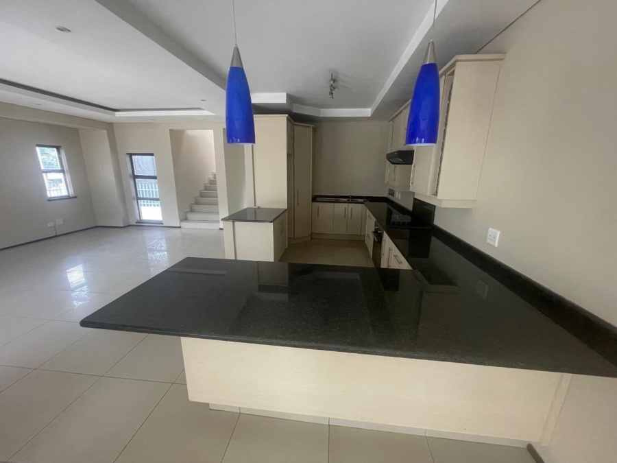 To Let 2 Bedroom Property for Rent in Melrose North Gauteng