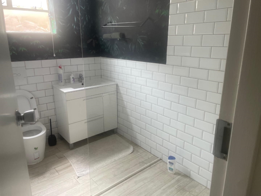 To Let 2 Bedroom Property for Rent in Illovo Gauteng