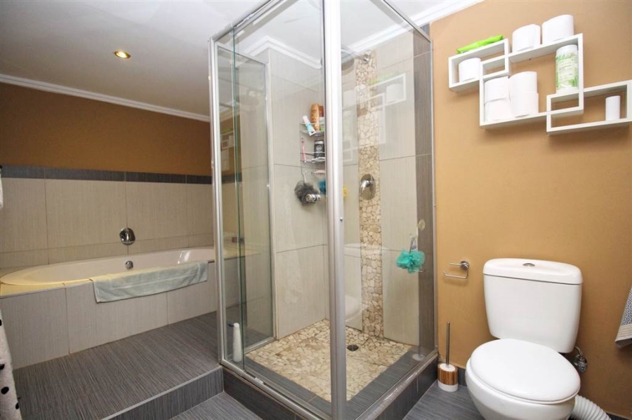 5 Bedroom Property for Sale in Edenburg Gauteng