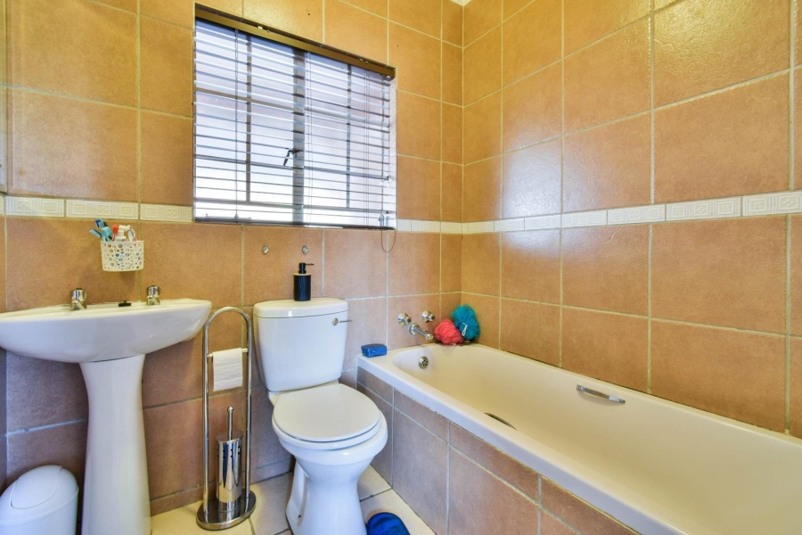2 Bedroom Property for Sale in West Park Gauteng