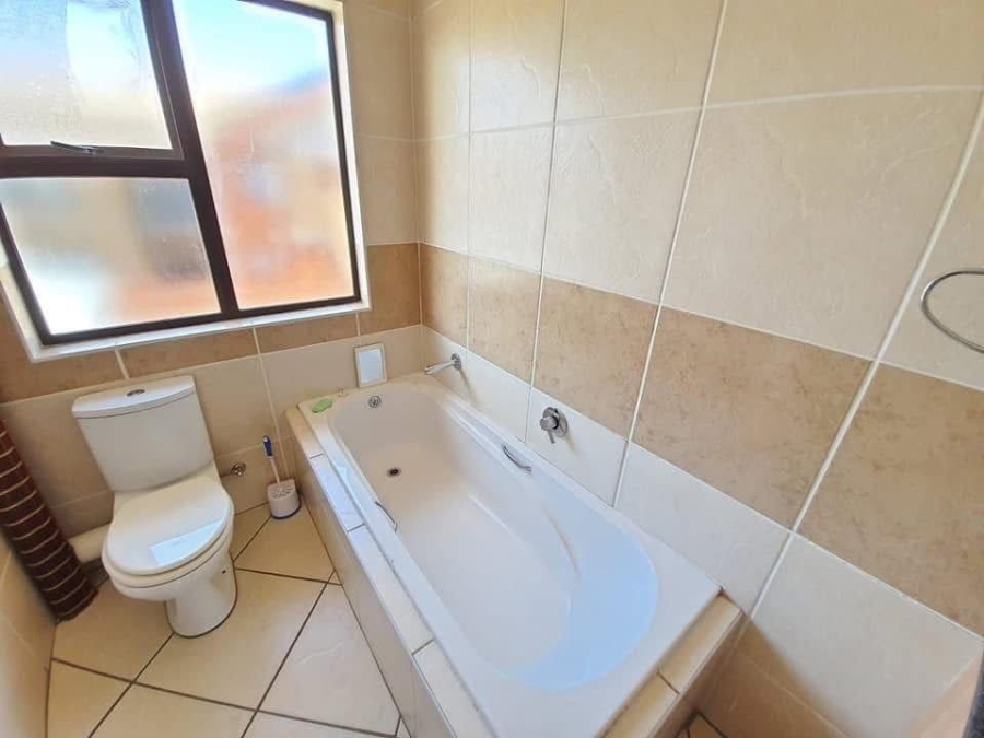 2 Bedroom Property for Sale in Meyersdal Gauteng