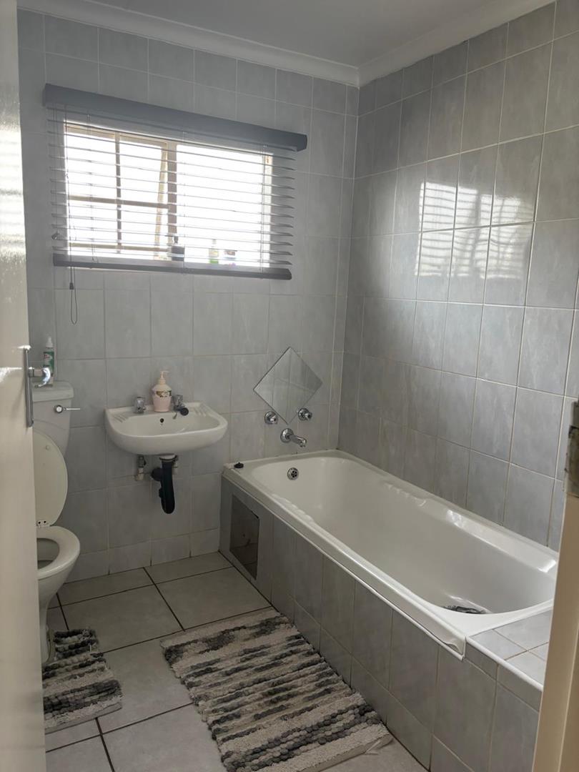 2 Bedroom Property for Sale in Meyersdal Gauteng