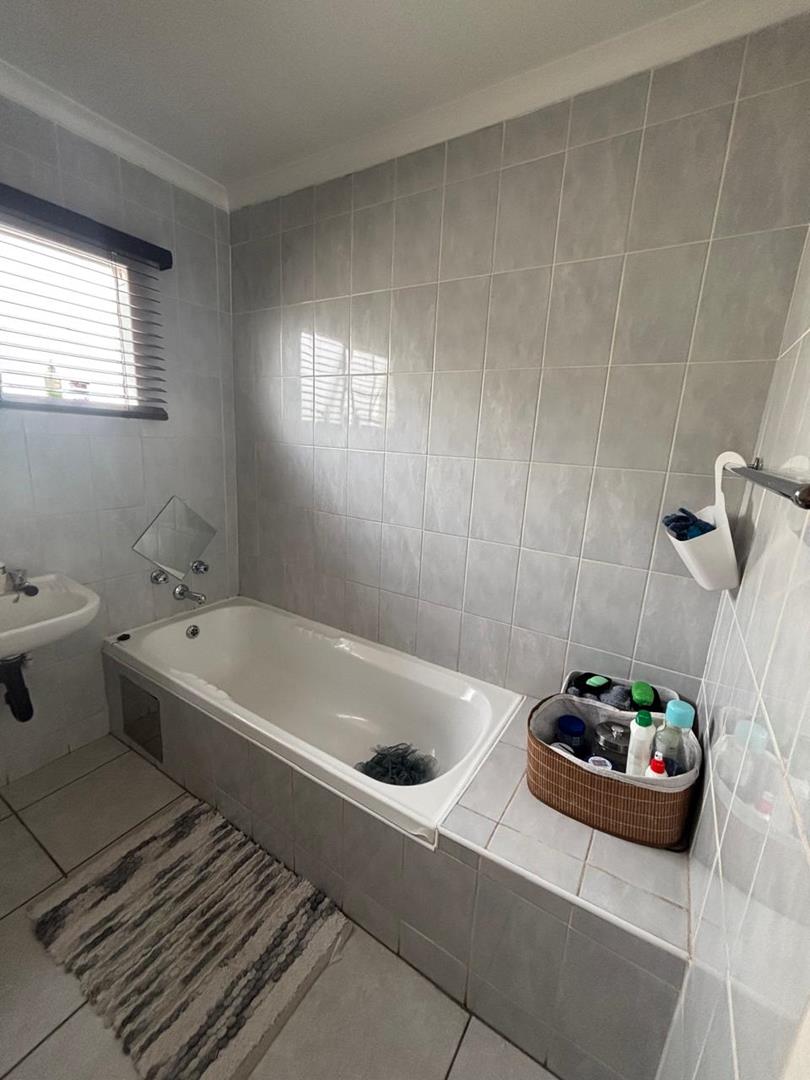 2 Bedroom Property for Sale in Meyersdal Gauteng