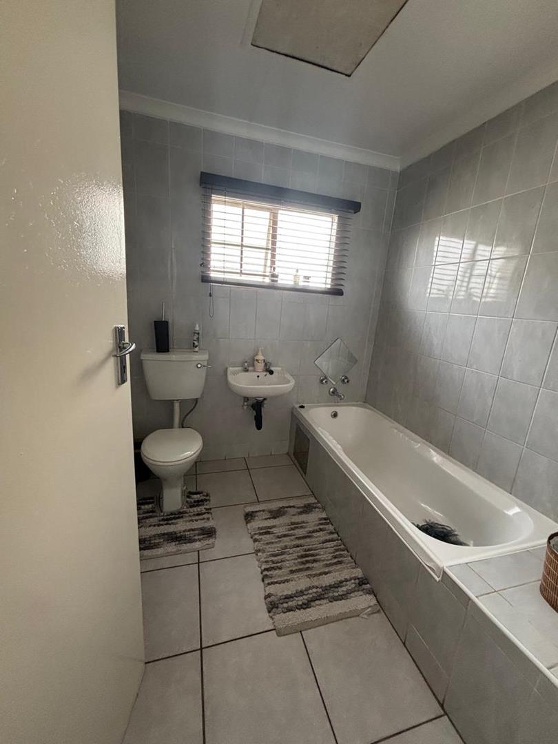 2 Bedroom Property for Sale in Meyersdal Gauteng