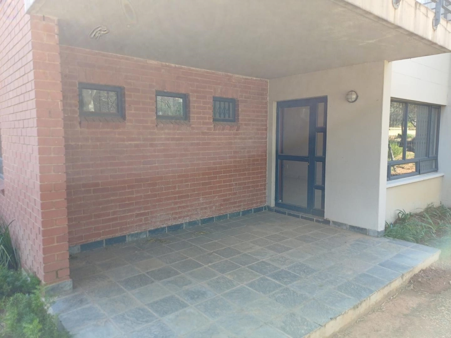 To Let 2 Bedroom Property for Rent in Jackal Creek Golf Estate Gauteng