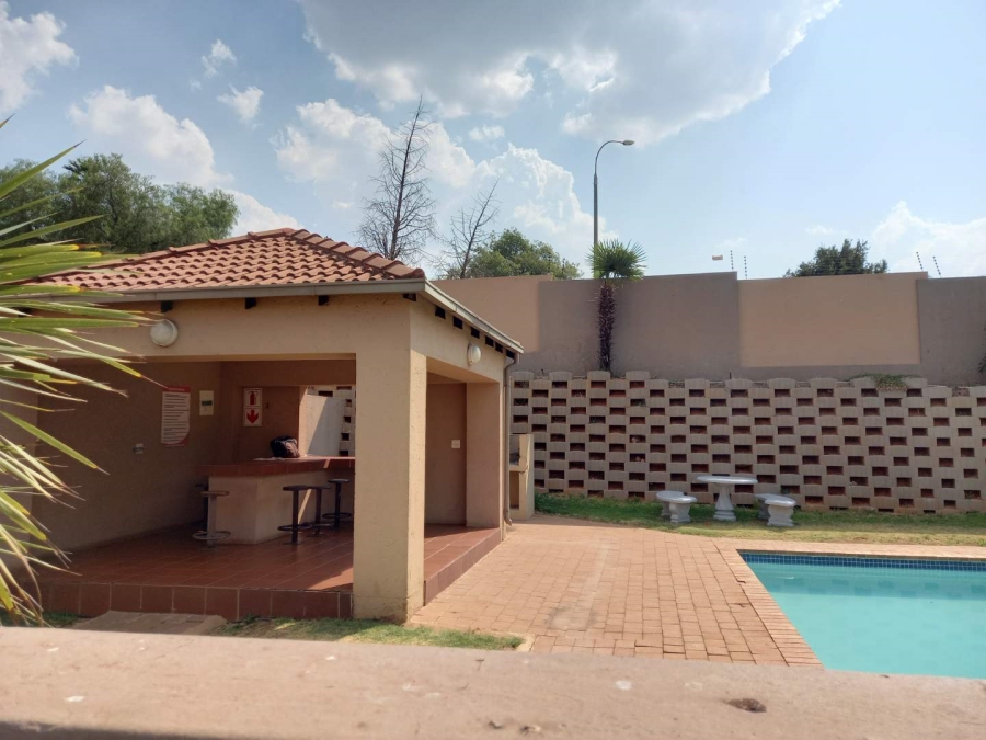 1 Bedroom Property for Sale in Allens Nek Gauteng