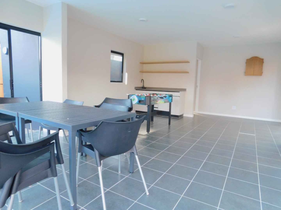 1 Bedroom Property for Sale in Bryanston Gauteng