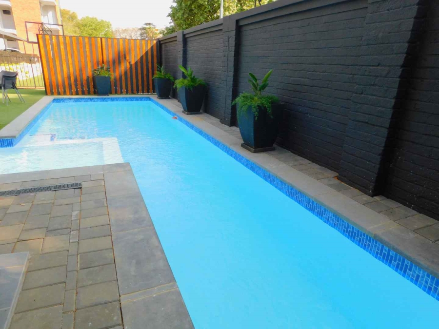 1 Bedroom Property for Sale in Bryanston Gauteng