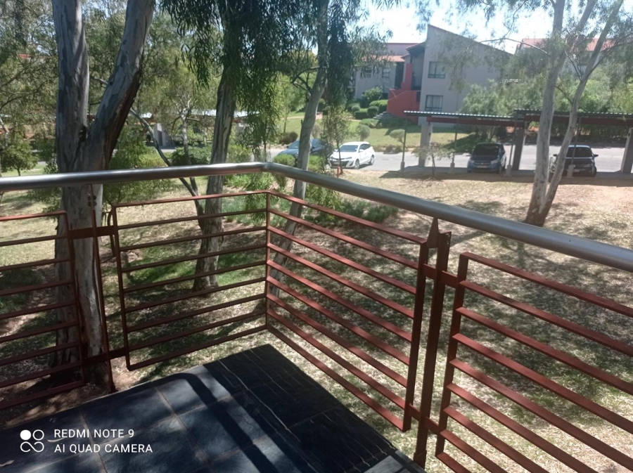 To Let 1 Bedroom Property for Rent in Jackal Creek Golf Estate Gauteng