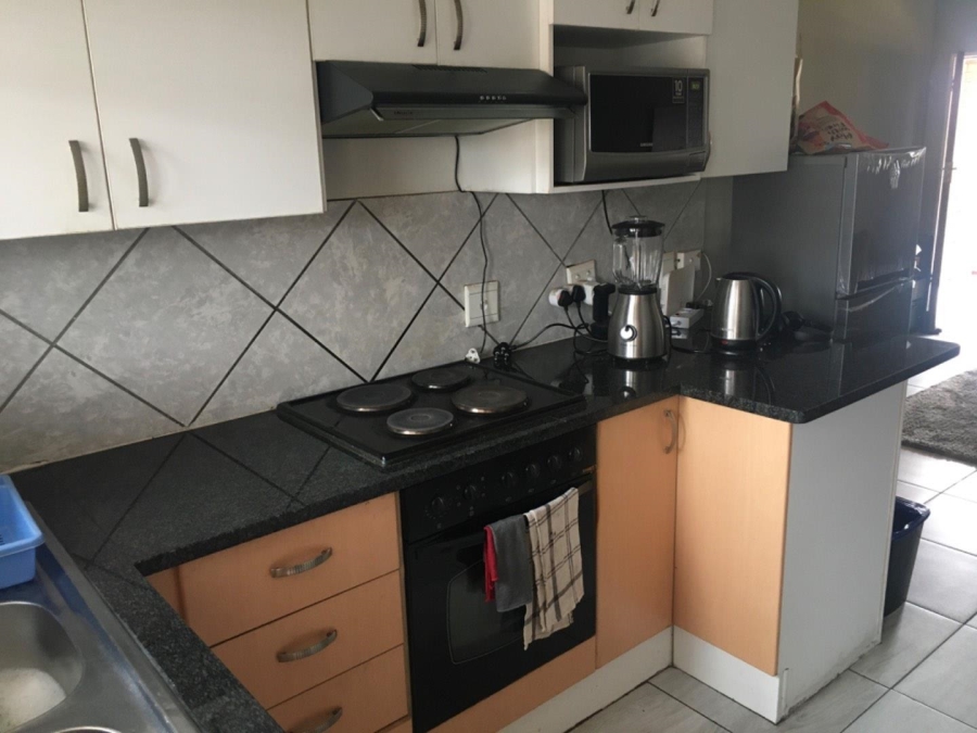 2 Bedroom Property for Sale in Noordwyk Gauteng