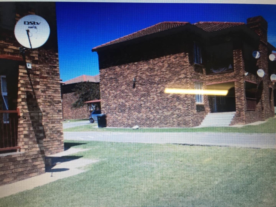 2 Bedroom Property for Sale in Noordwyk Gauteng