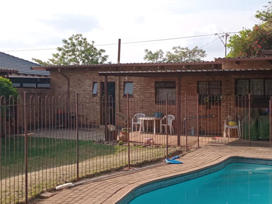 4 Bedroom Property for Sale in Silverton Gauteng