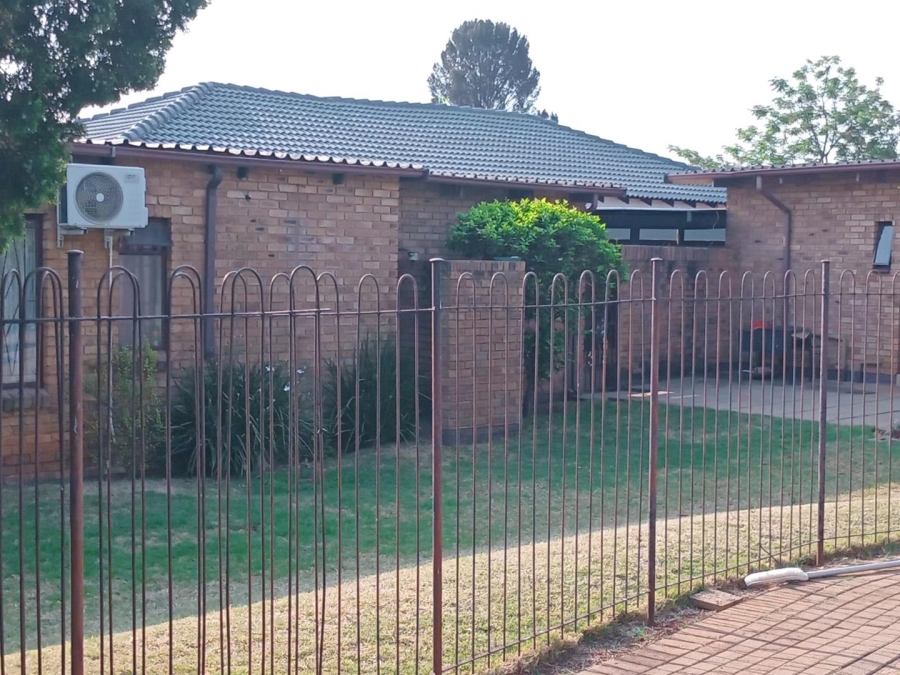 4 Bedroom Property for Sale in Silverton Gauteng