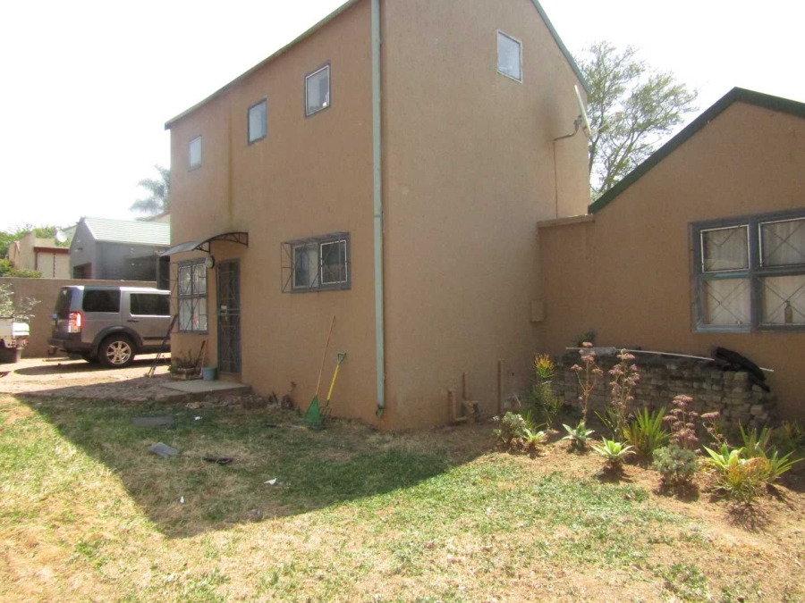 3 Bedroom Property for Sale in Bromhof Gauteng