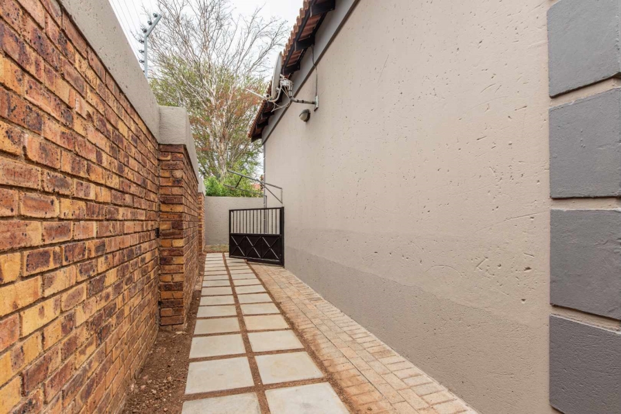 3 Bedroom Property for Sale in Willowbrook Gauteng