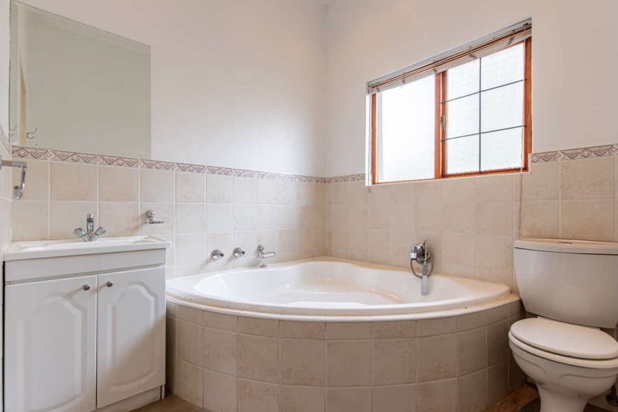 3 Bedroom Property for Sale in Willowbrook Gauteng