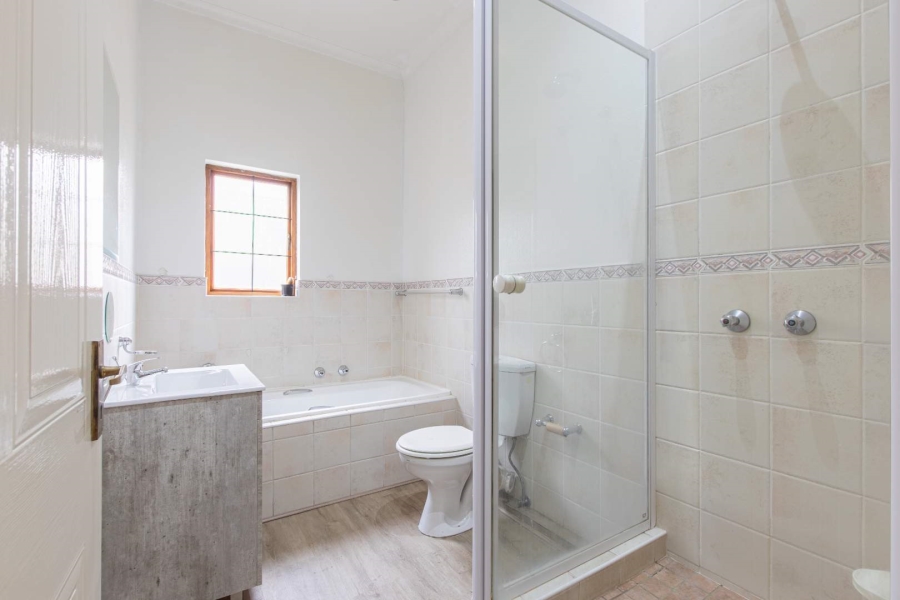 3 Bedroom Property for Sale in Willowbrook Gauteng