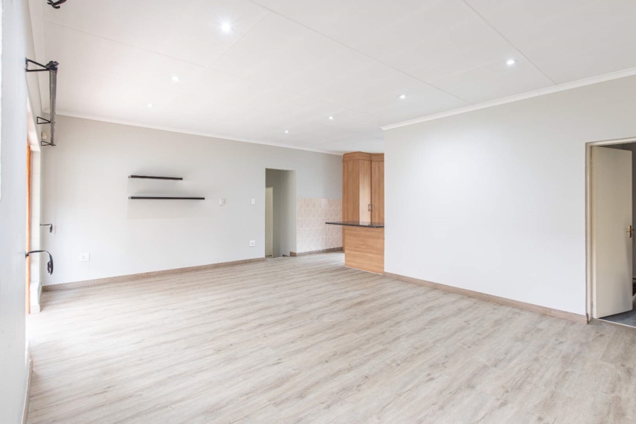 3 Bedroom Property for Sale in Willowbrook Gauteng