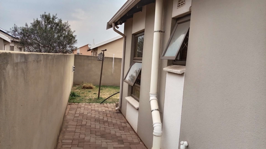 2 Bedroom Property for Sale in Sky City Gauteng