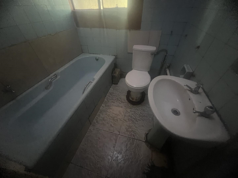 2 Bedroom Property for Sale in Rosettenville Gauteng