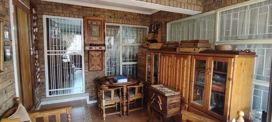 2 Bedroom Property for Sale in New Redruth Gauteng