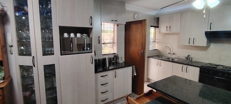 2 Bedroom Property for Sale in New Redruth Gauteng