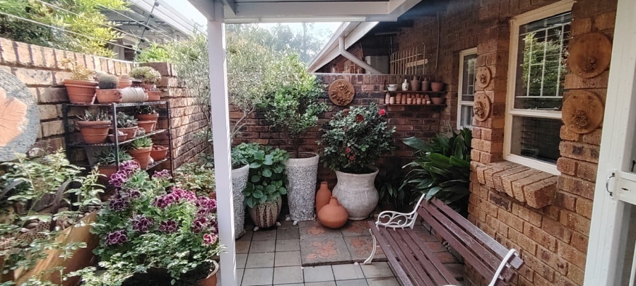 2 Bedroom Property for Sale in New Redruth Gauteng