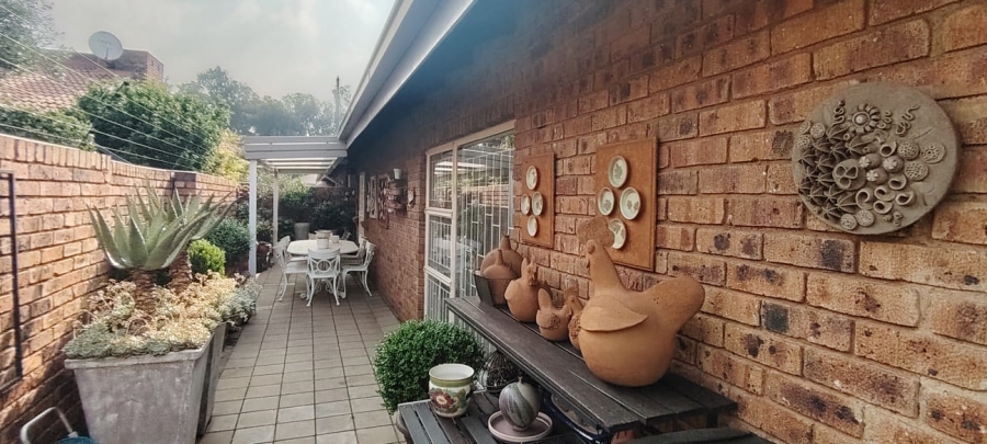 2 Bedroom Property for Sale in New Redruth Gauteng