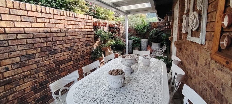 2 Bedroom Property for Sale in New Redruth Gauteng