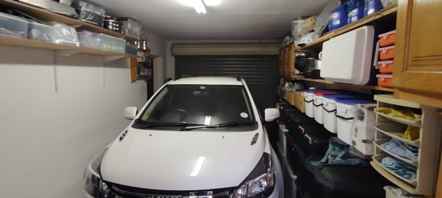 2 Bedroom Property for Sale in New Redruth Gauteng