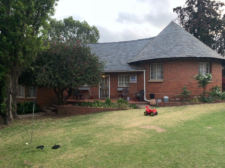 2 Bedroom Property for Sale in Towerby Gauteng