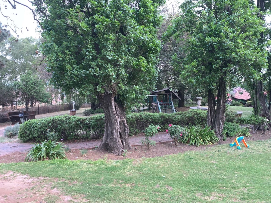 2 Bedroom Property for Sale in Towerby Gauteng