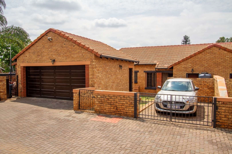 3 Bedroom Property for Sale in Equestria Gauteng