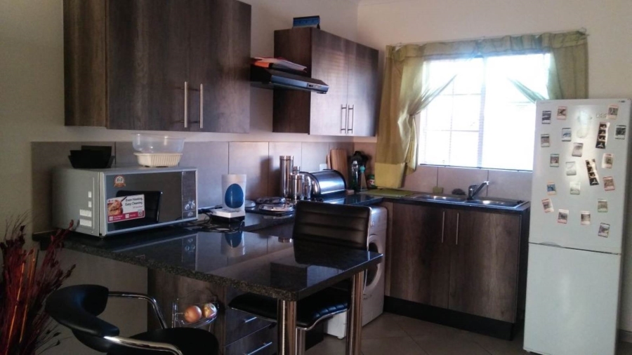 2 Bedroom Property for Sale in The Reeds Gauteng