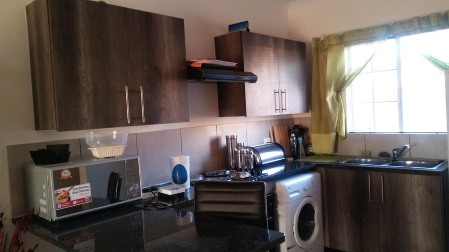 2 Bedroom Property for Sale in The Reeds Gauteng