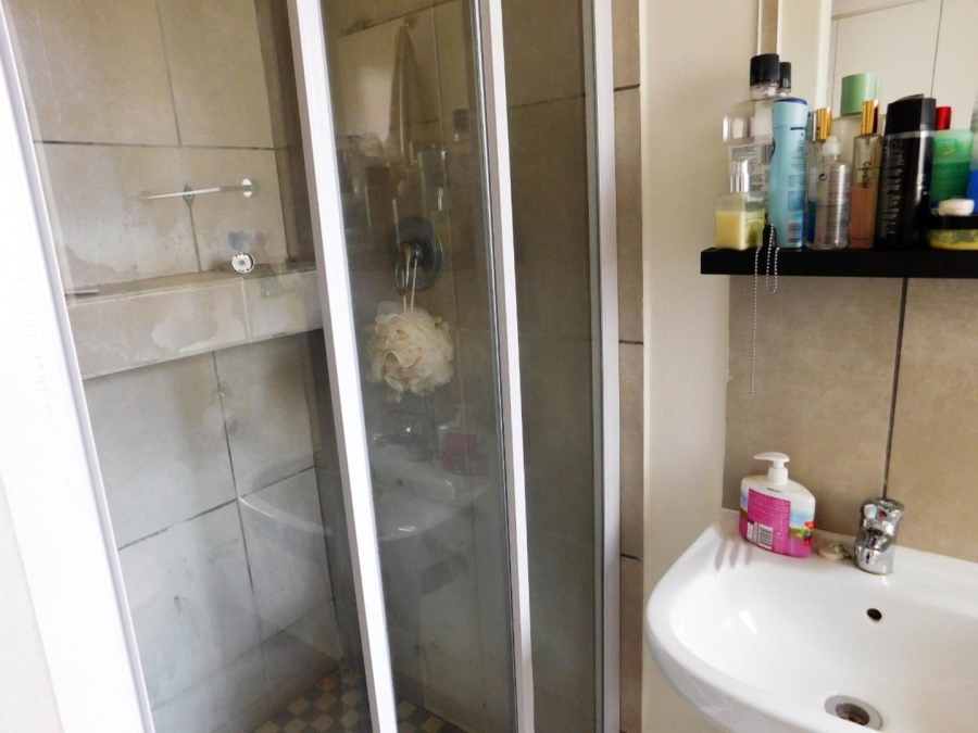 2 Bedroom Property for Sale in The Reeds Gauteng