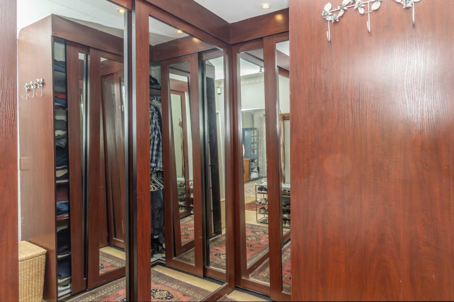 5 Bedroom Property for Sale in Northcliff Gauteng