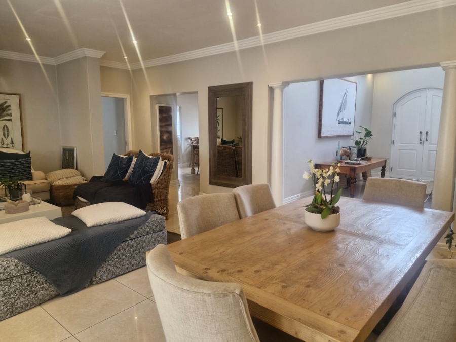 4 Bedroom Property for Sale in Woodmead Gauteng