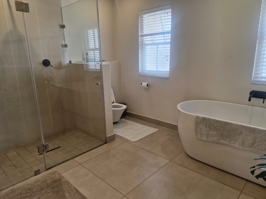 4 Bedroom Property for Sale in Woodmead Gauteng