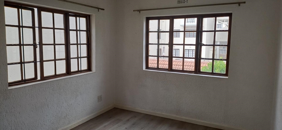 To Let 3 Bedroom Property for Rent in Sandown Gauteng